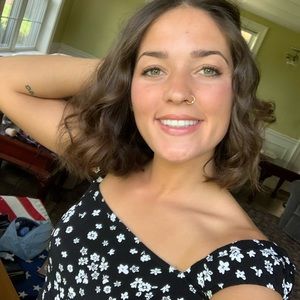 Meet your Posher, Elizabeth